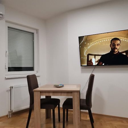 Apartman Centar 3 Užice Buitenkant foto