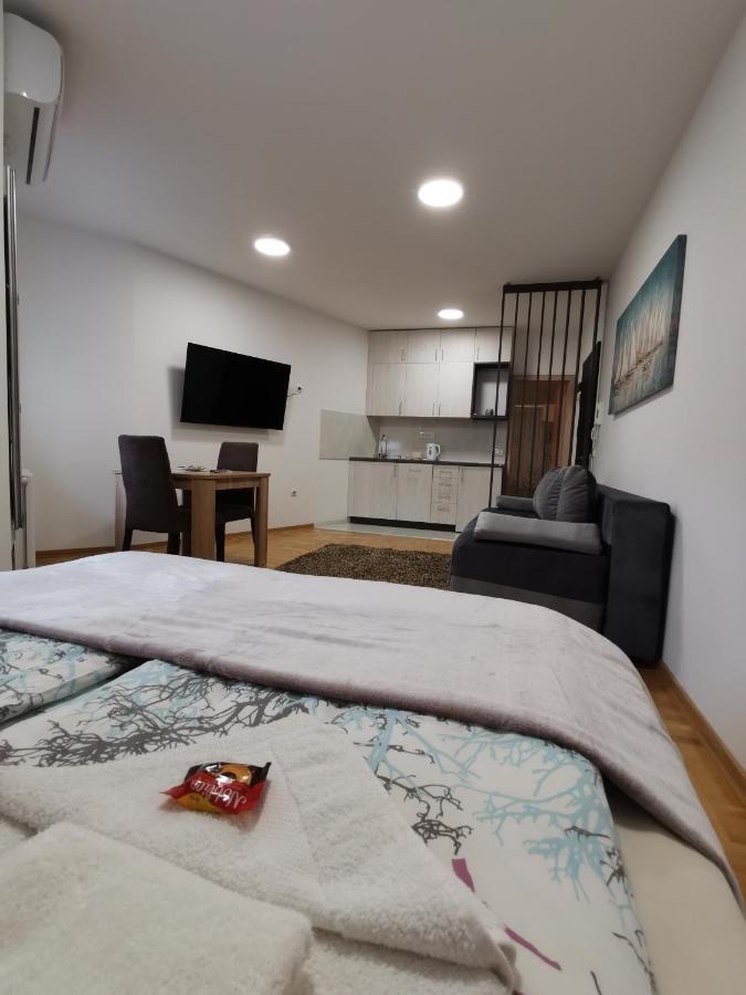 Apartman Centar 3 Užice Buitenkant foto