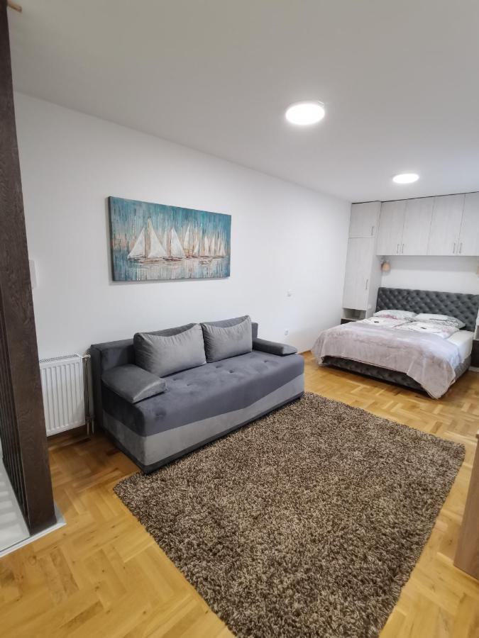 Apartman Centar 3 Užice Buitenkant foto