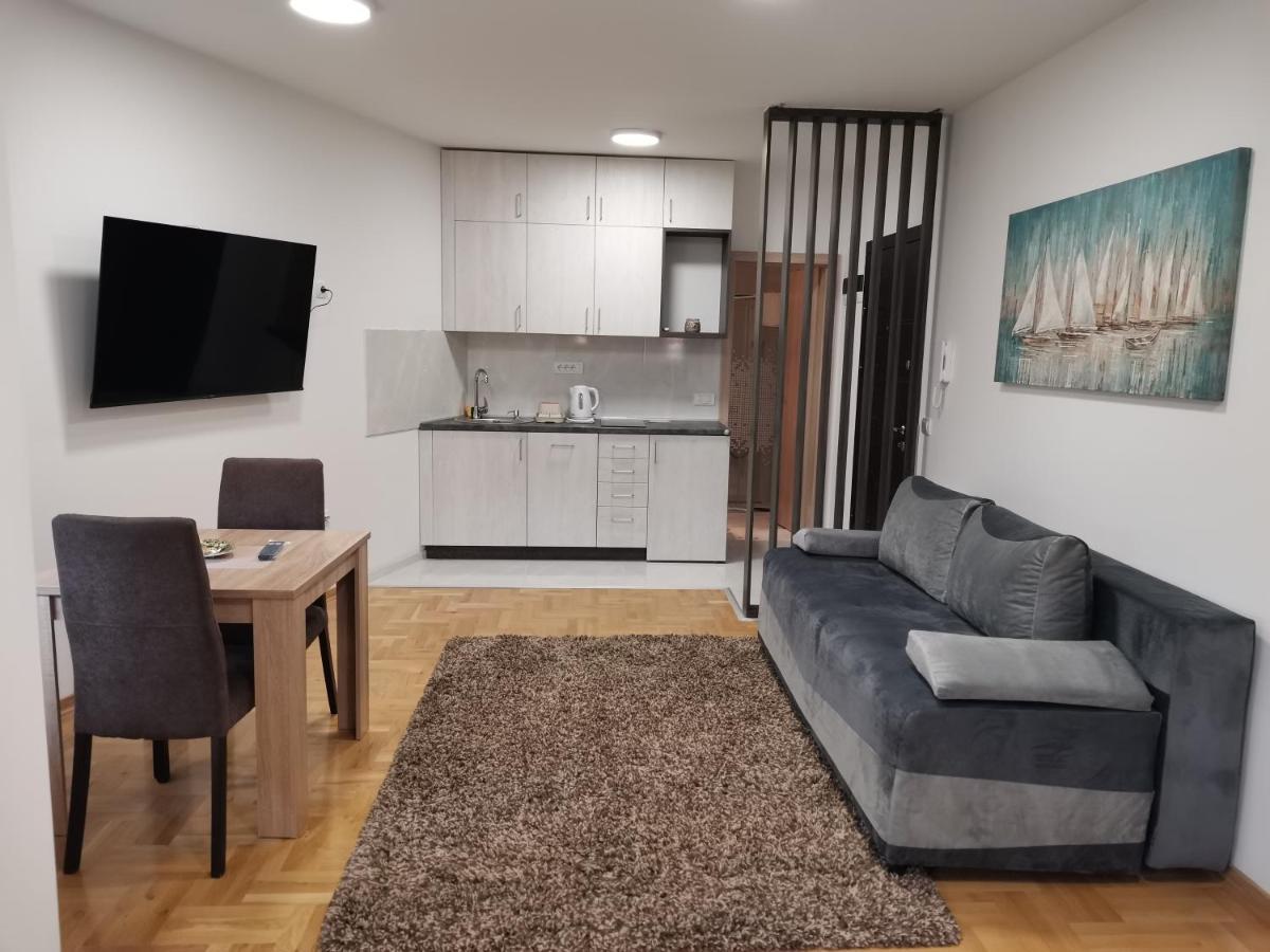 Apartman Centar 3 Užice Buitenkant foto