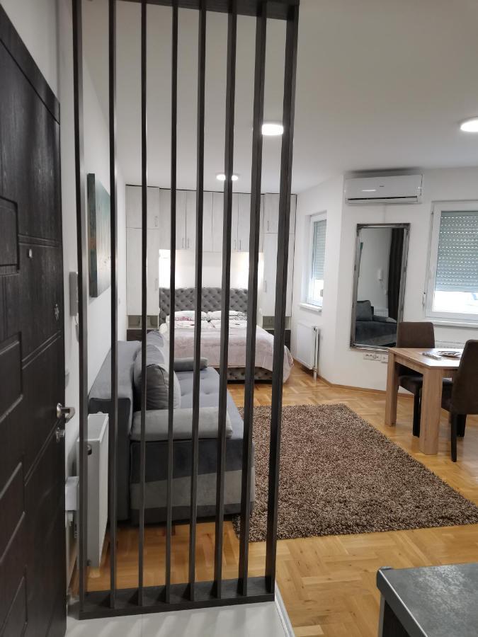 Apartman Centar 3 Užice Buitenkant foto