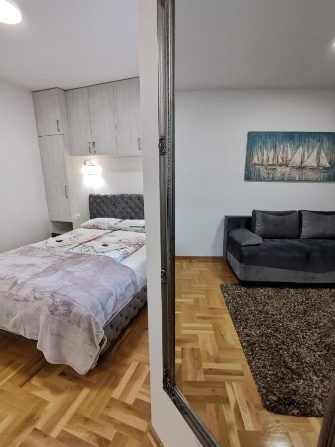 Apartman Centar 3 Užice Buitenkant foto