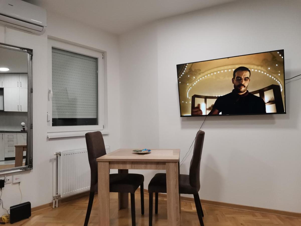 Apartman Centar 3 Užice Buitenkant foto