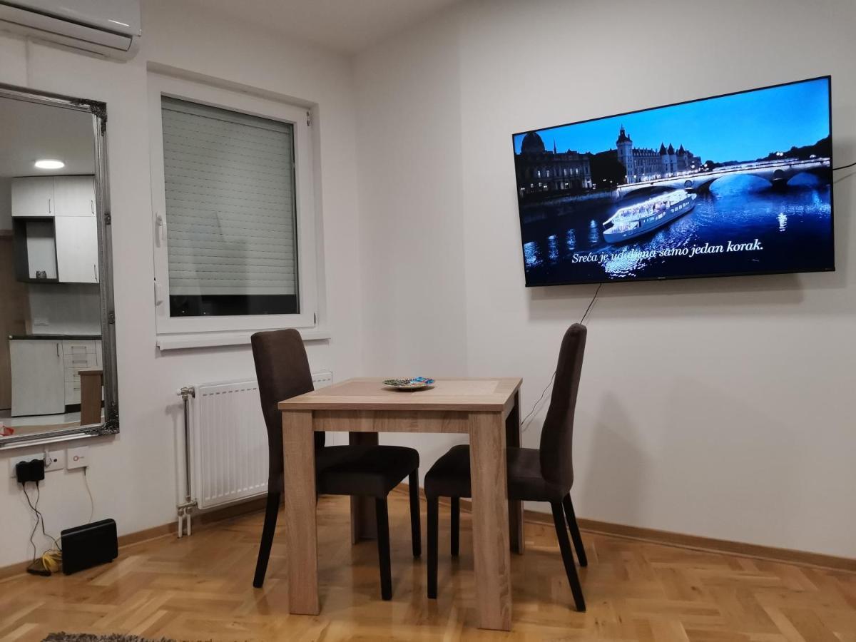 Apartman Centar 3 Užice Buitenkant foto